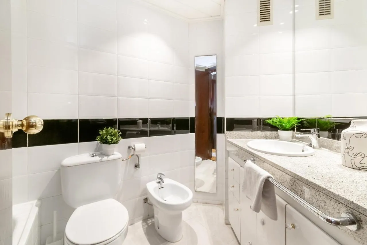 Apartamento Sagrada Familia: Bonito Y Muy Centrico Barcelona 0*,